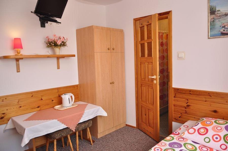 Jantar Hotel Ostrowo  Bagian luar foto
