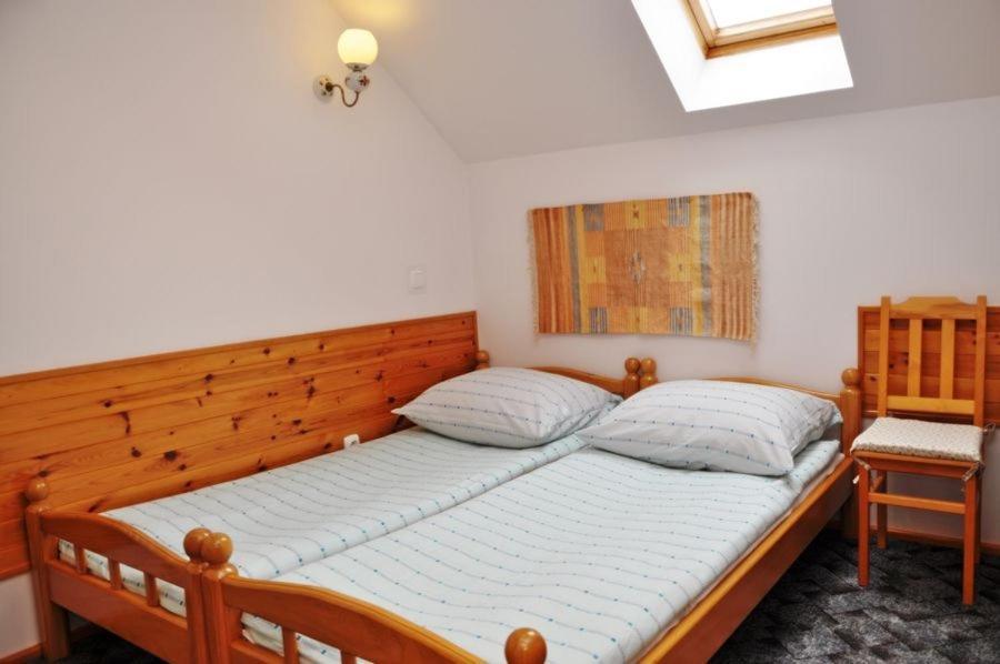 Jantar Hotel Ostrowo  Bagian luar foto